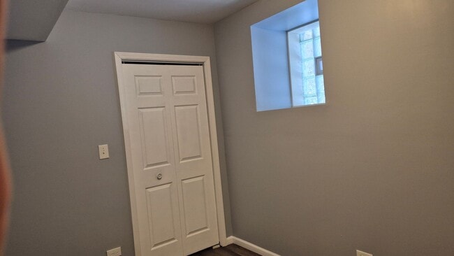 Building Photo - 4730 N St Louis Ave