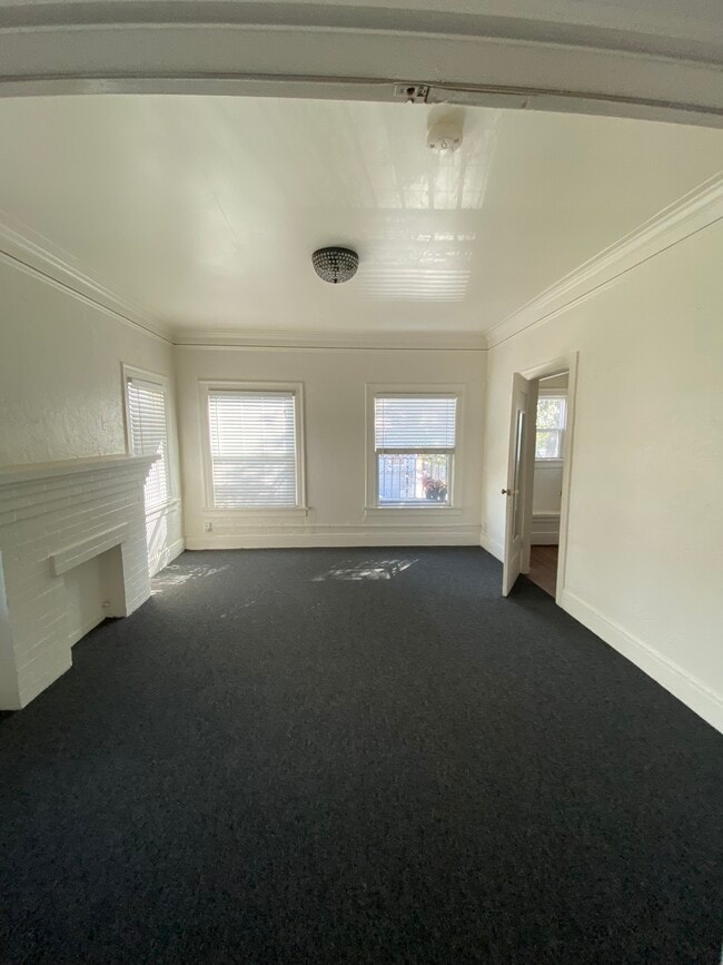 Building Photo - 1415 S Gaffey St