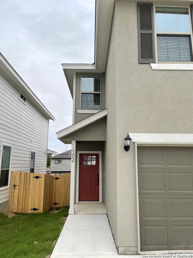 Building Photo - 2222 Sandlewood Cv