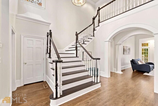 Foto del edificio - 1296 W Wesley Rd NW