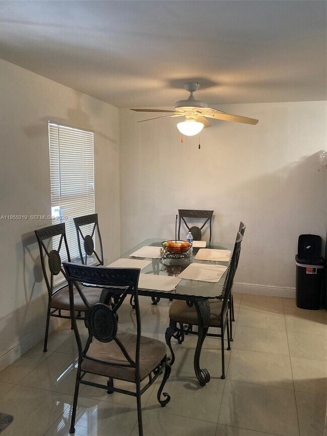 Foto del edificio - 4737 NW 5th Ave