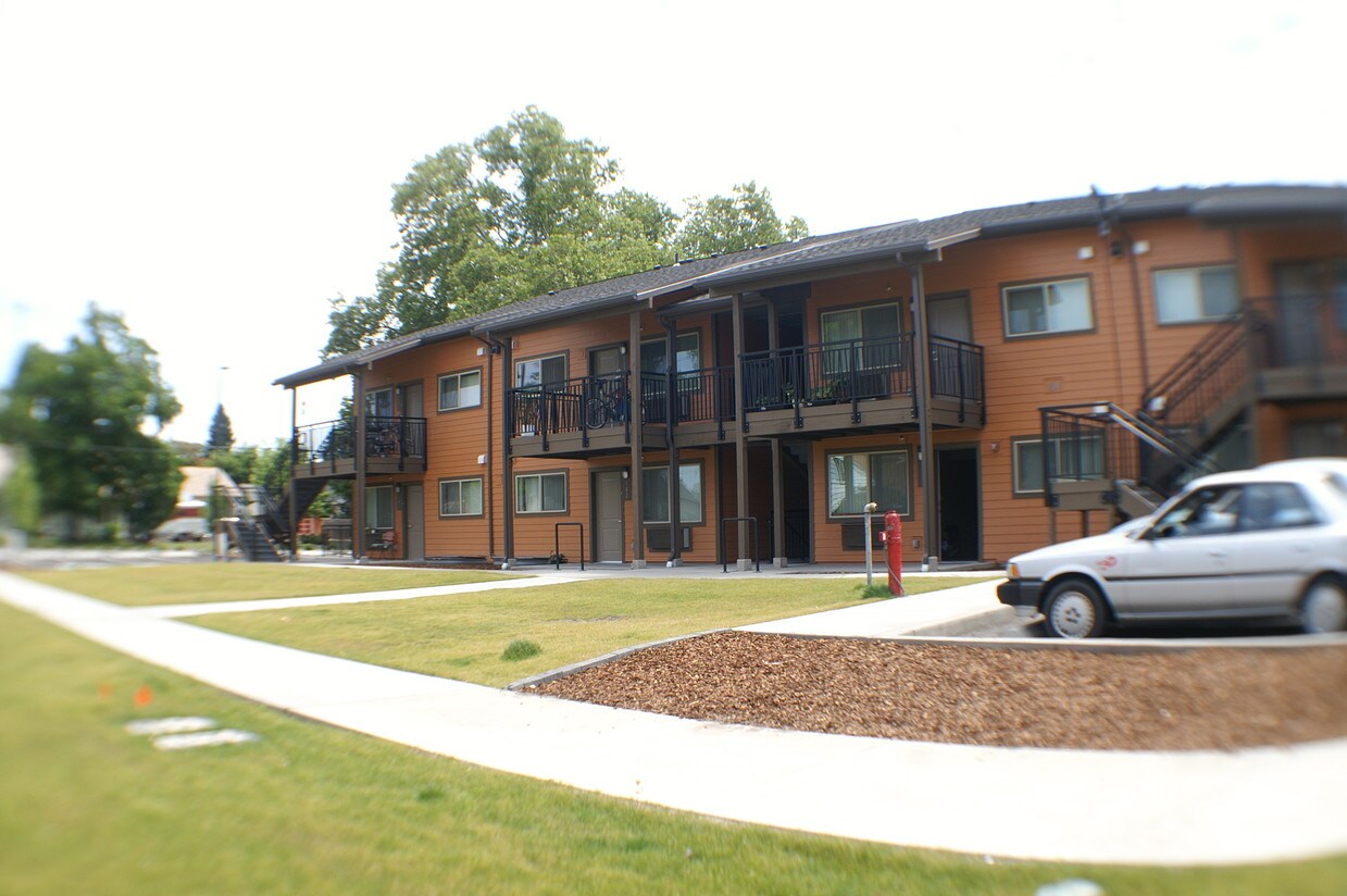 Foto principal - 214 E Cherry St