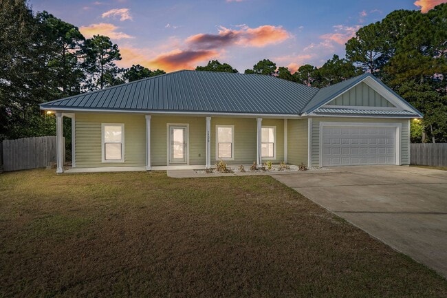 Building Photo - AVAILBALE NOW!