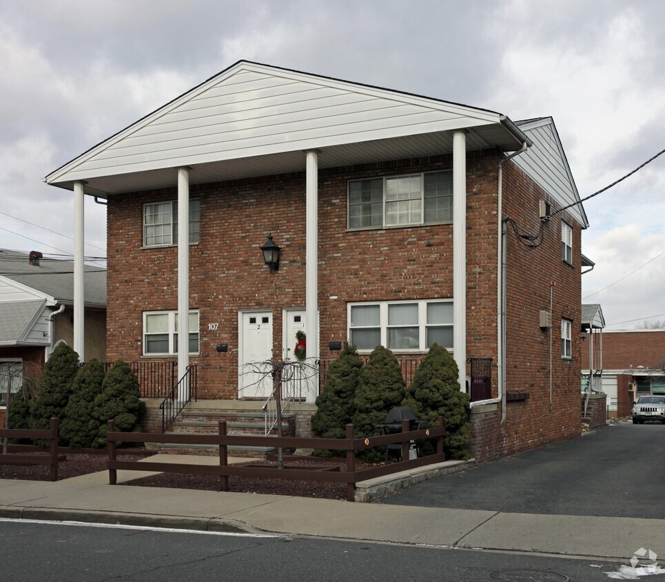 107 Union St, Lodi, NJ 07644 Apartments in Lodi, NJ
