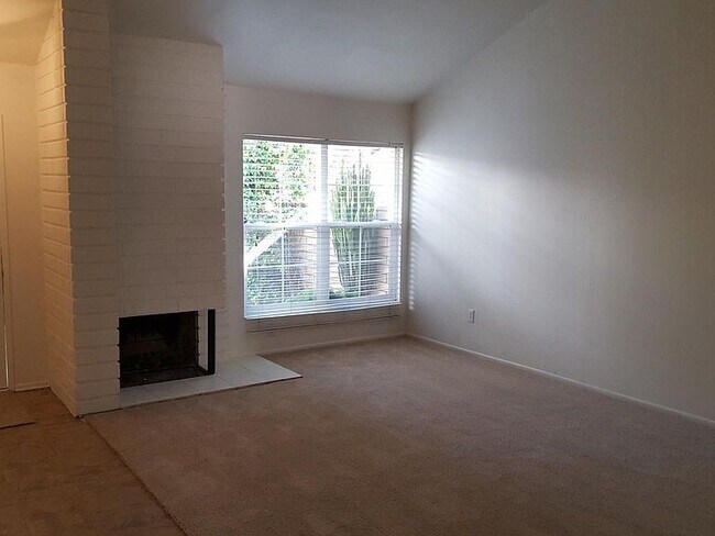 Building Photo - 4 Featherwood, Irvine, CA 92612