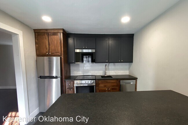 Foto del edificio - 1 br, 1 bath House - 1019 NW 34th St, #B