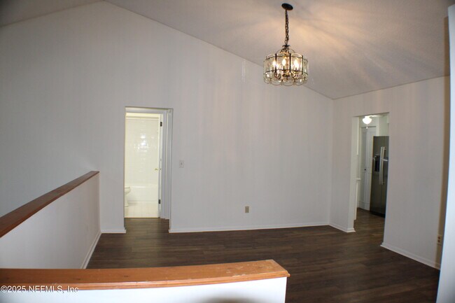 Foto del edificio - 10315 Docksider Dr E