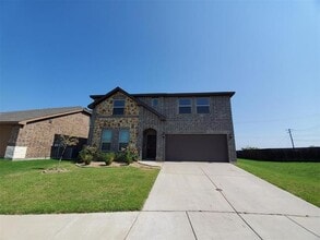 Building Photo - 707 Brookline Dr