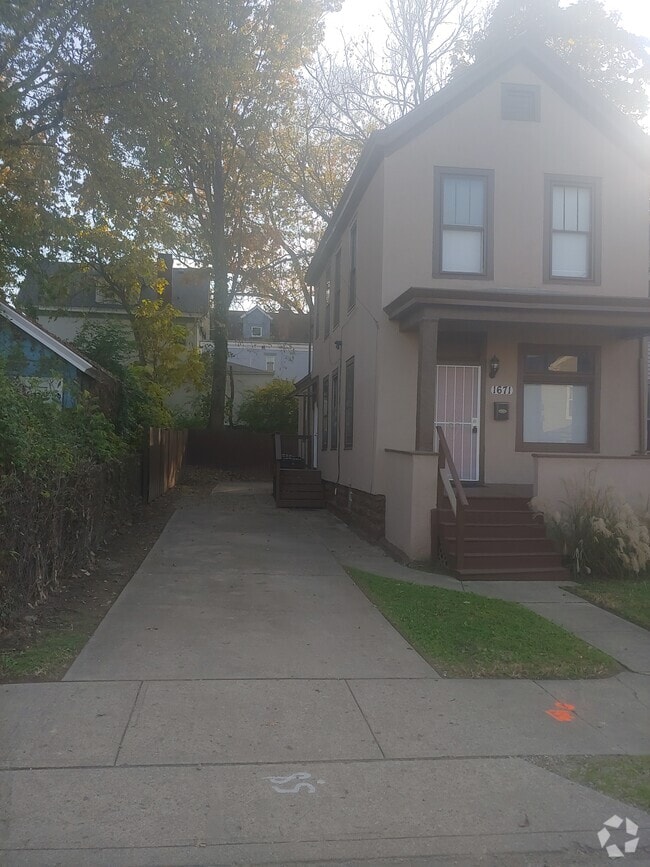 Idlewild Apartments for Rent with Parking Cincinnati, OH 1 Rentals