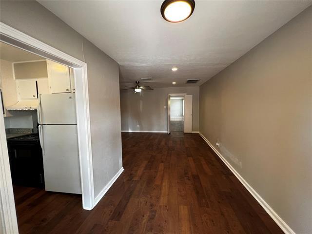 Foto del edificio - 3701 Meadowbrook Dr