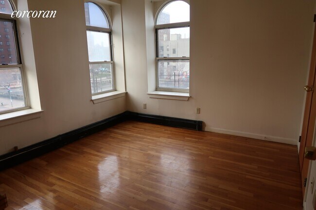 Building Photo - 1024 Dekalb Ave