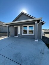 Building Photo - 3706 S Quay St