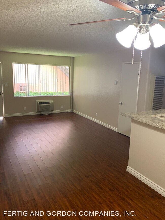 Building Photo - 5130-5140 N Glendora Ave