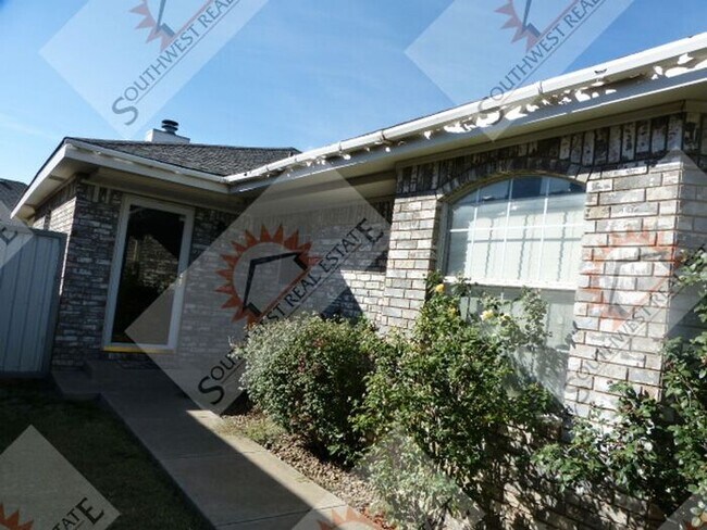 Foto del edificio - 3 Bed 2 Bath 2 Car Garage
