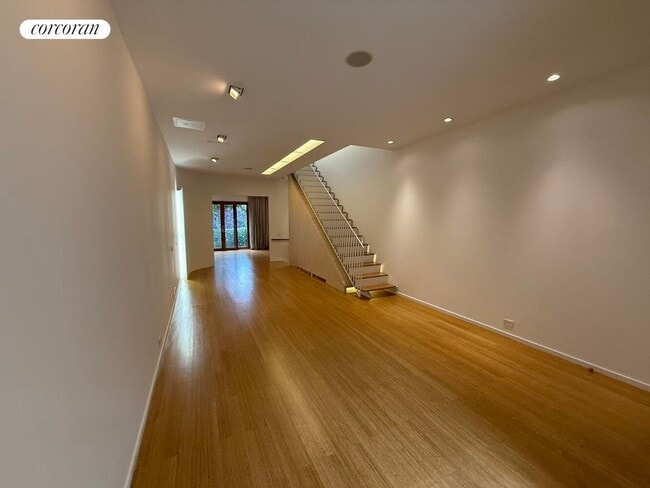 Building Photo - 112 W 118th St