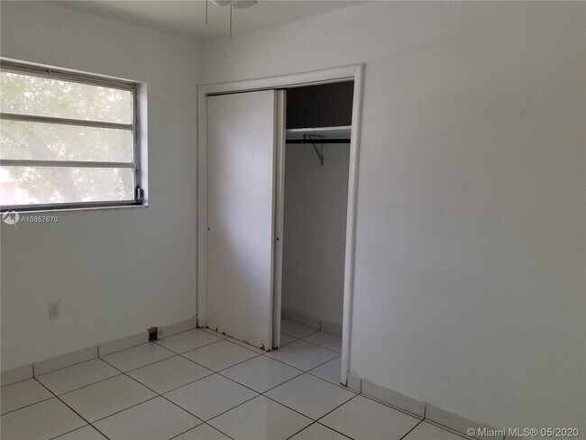 Foto del edificio - 7000 SW 23rd St