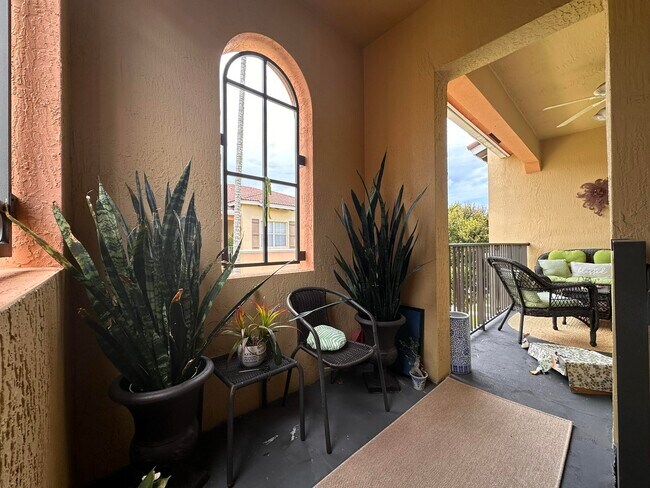 Foto del edificio - 3545 Forest Hill Blvd