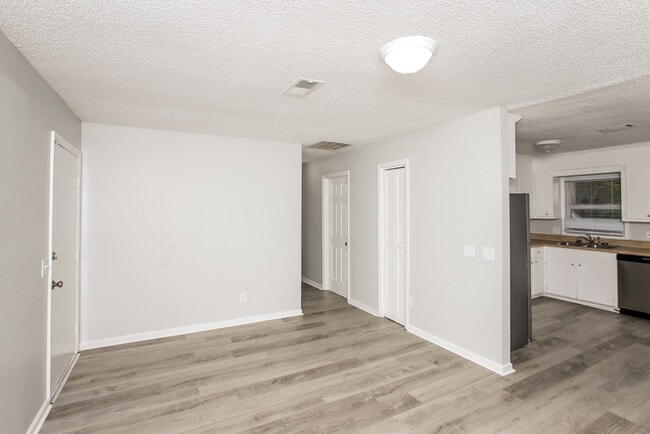 Foto del edificio - 524 Parlock Rd