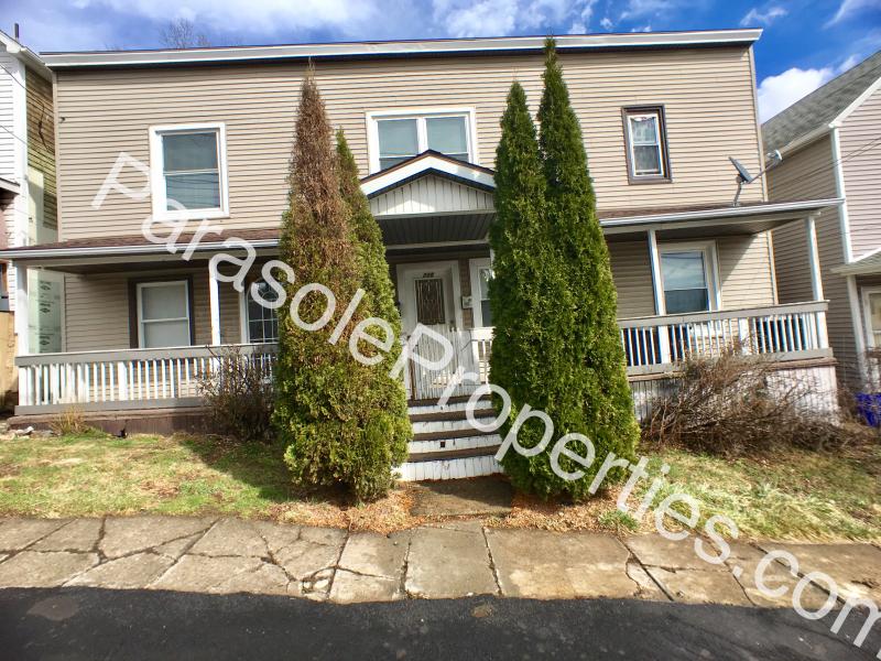 Primary Photo - 228 Theodore St