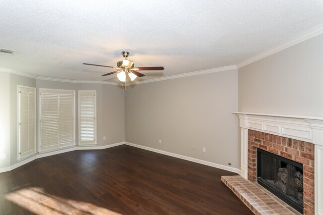 Foto del edificio - 1515 Cider House Ln