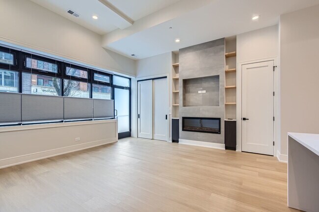 Foto del edificio - 830 N California Ave