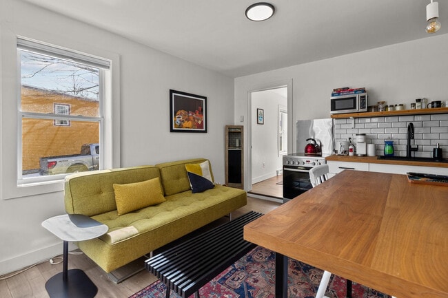 Photo du bâtiment - 110 Queens Rd