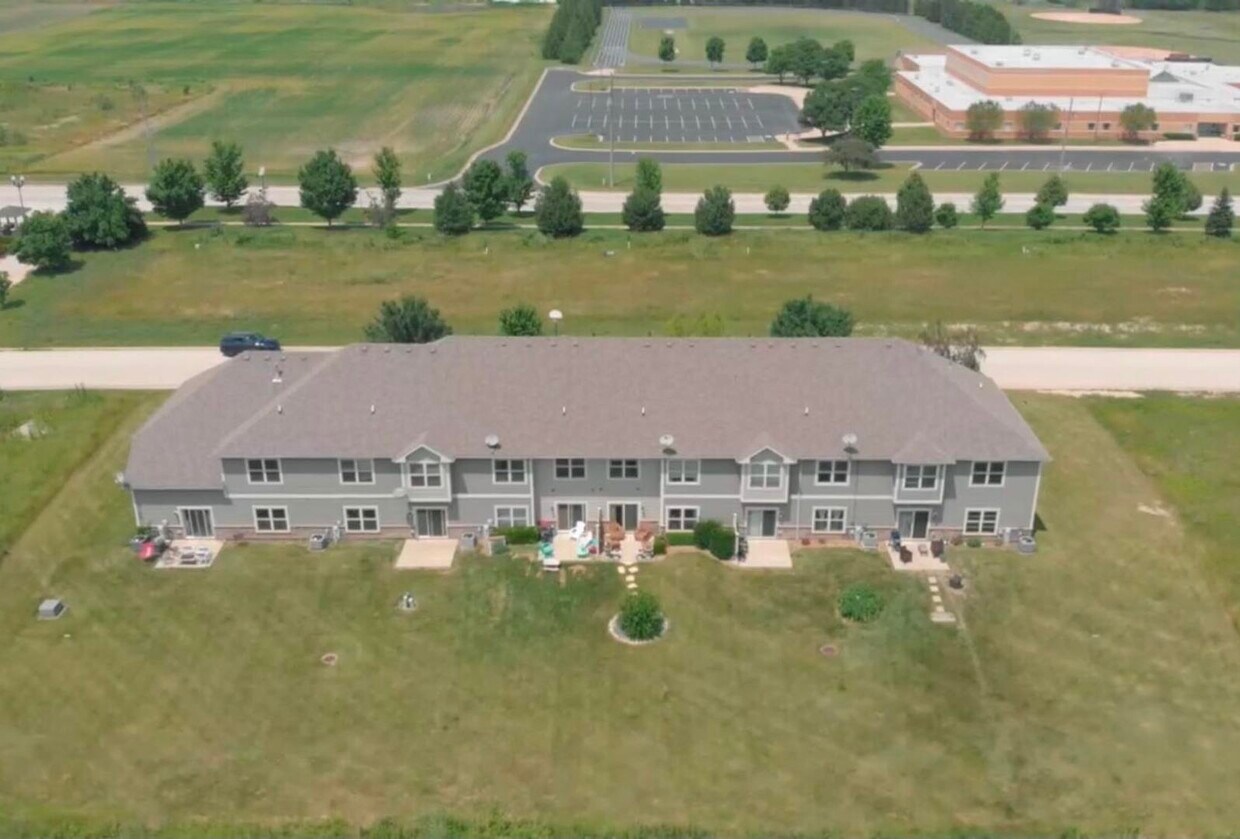 Building Photo - 15709 W Dungarvan Dr
