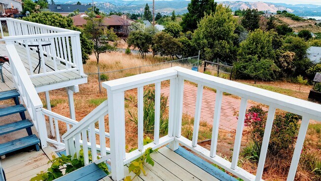 Building Photo - 5302 Sierra Dr