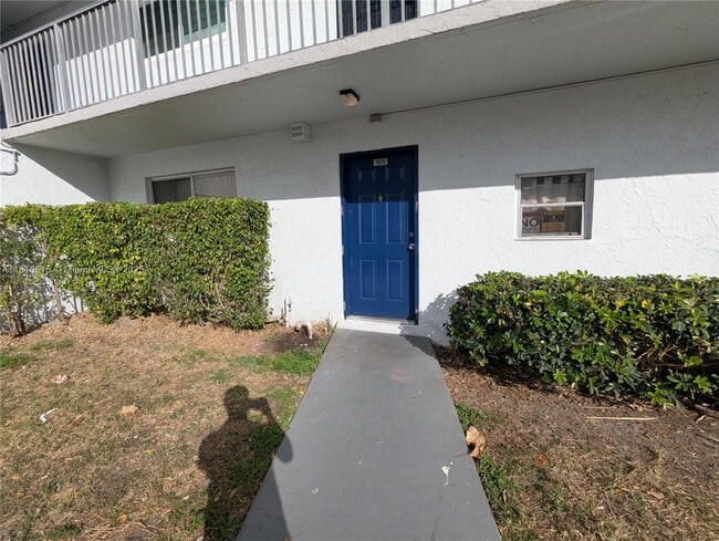 Building Photo - 8540 N Sherman Cir