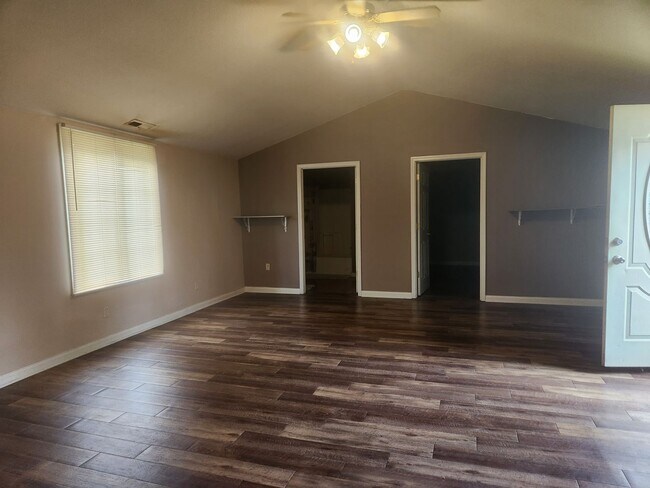Foto del edificio - 3 Bedroom - 2 Bath in Auburn - Ranch