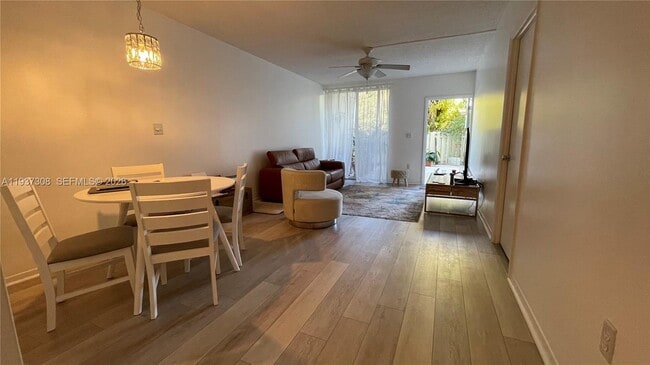 Foto del edificio - 1651 NE 115th St