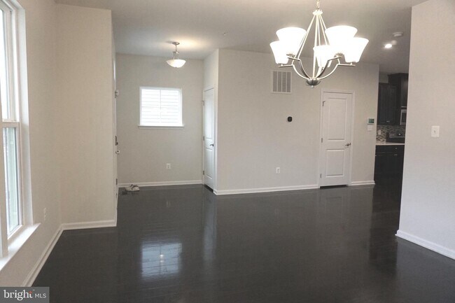 Foto del edificio - 22222 Broadway Ave