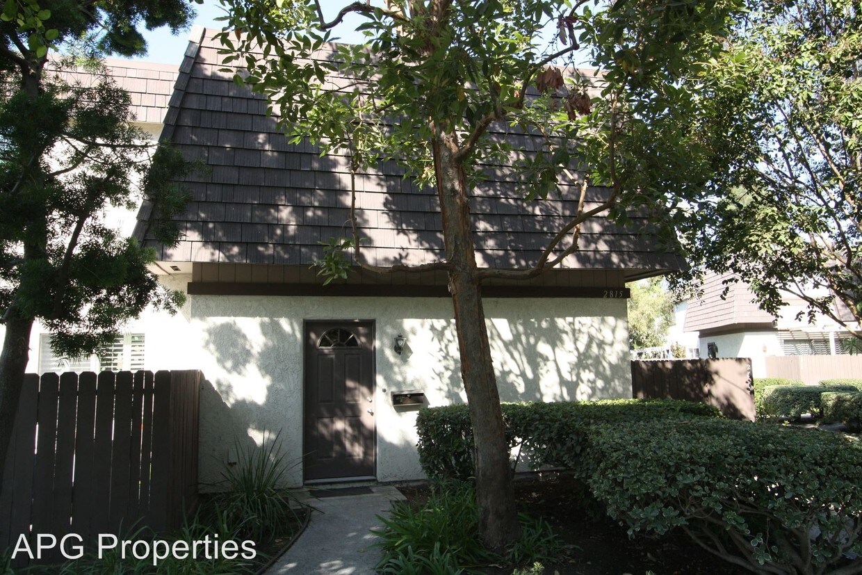 Foto principal - 2815 E Jackson Ave