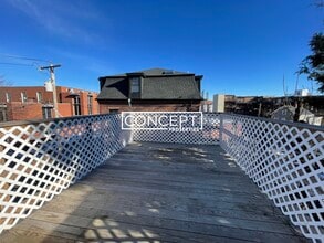 Building Photo - 39 Beacon St