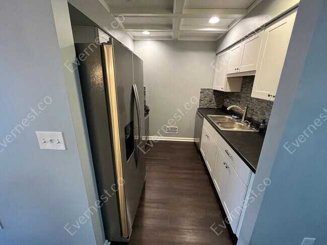 Foto del edificio - 605 Amelia Ave