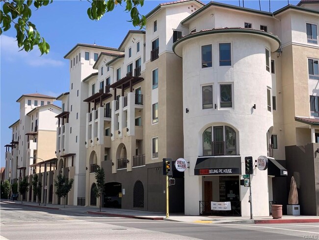 Building Photo - 28 N 3rd St