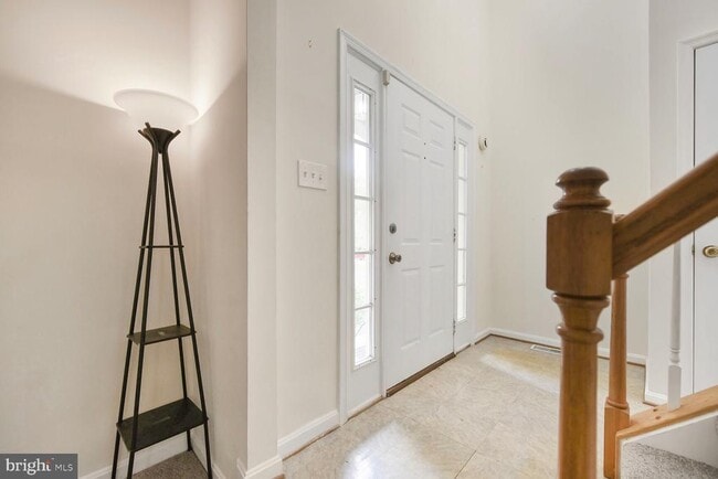 Foto del edificio - 46525 Hollymead Pl
