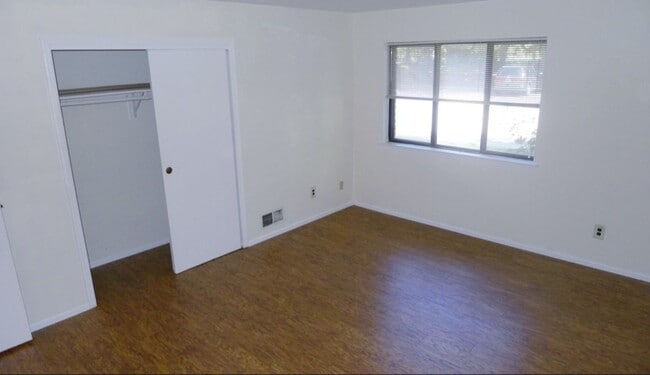 Foto del edificio - 2212 Old Stone Mill Dr