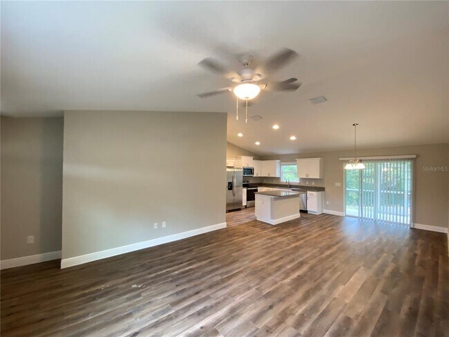 Building Photo - 207 Locust Ln Dr