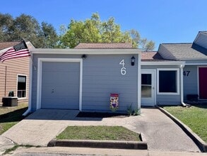 Building Photo - 46 Westwood Vlg Dr