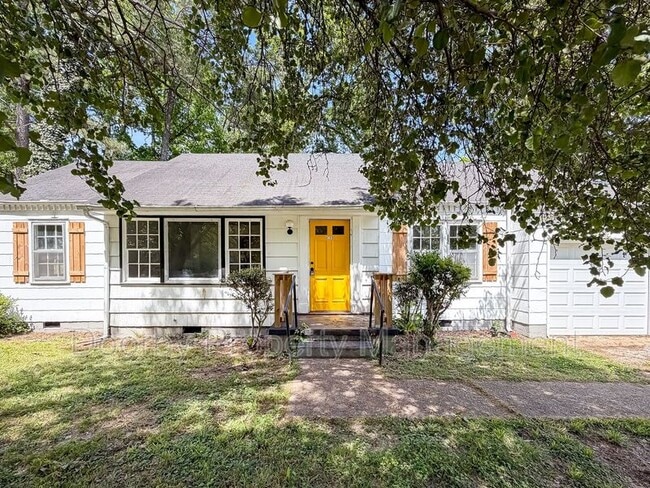 Building Photo - 4709 Colonial Dr