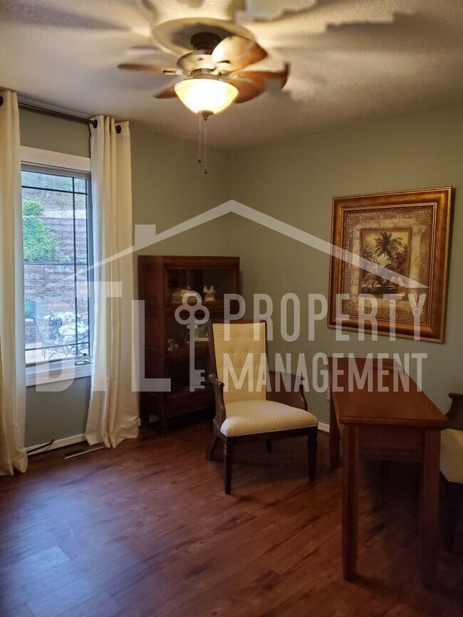 Foto del edificio - Furnished Kimberling City Duplex! ALL UTIL...