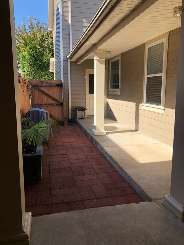 Foto del edificio - 117 Pennystone Cir