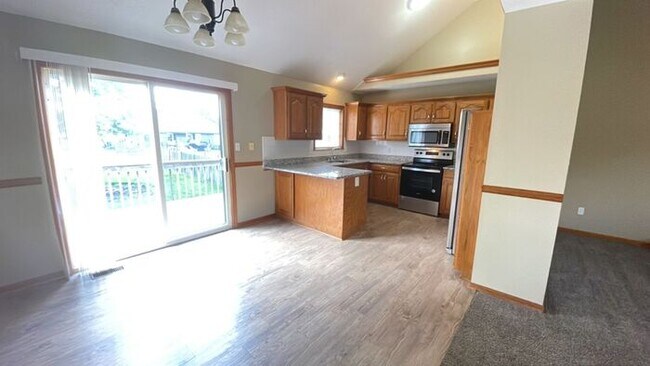 Building Photo - 4-Bedroom, 2.5-Bathroom home in Belton