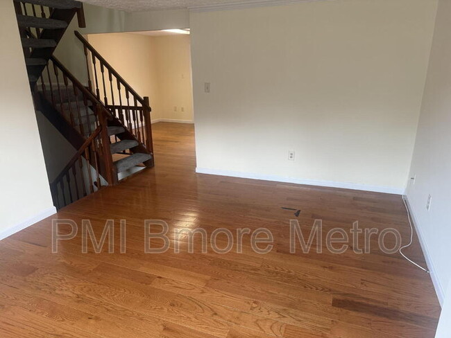 Building Photo - 9239 Redbridge Ct