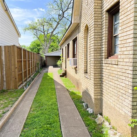 Building Photo - 2540 Gladstone Dr