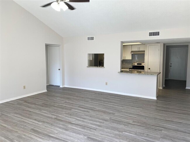 Foto del edificio - 2202 Windy Meadow Dr