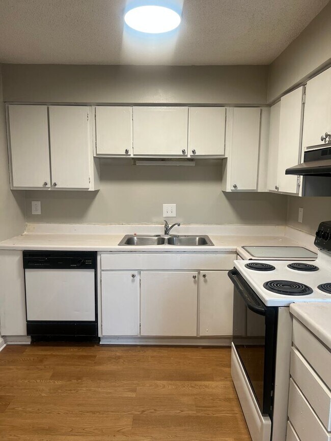 Foto del edificio - One Bedroom Unit First Close to South Park