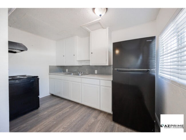 Foto del edificio - $1095 OFF FIRST MONTH'S RENT MOVE IN SPECIAL!