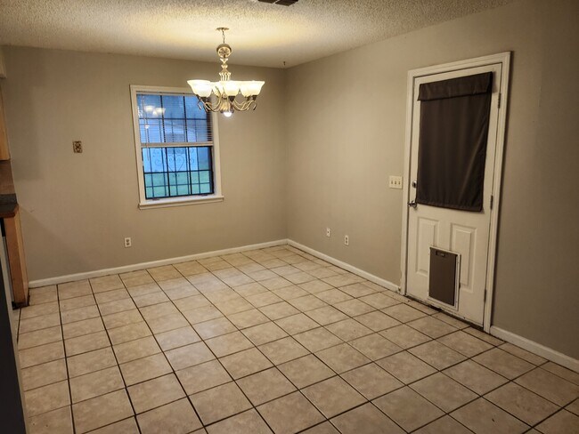 Foto del edificio - 56 Cross Creek Dr